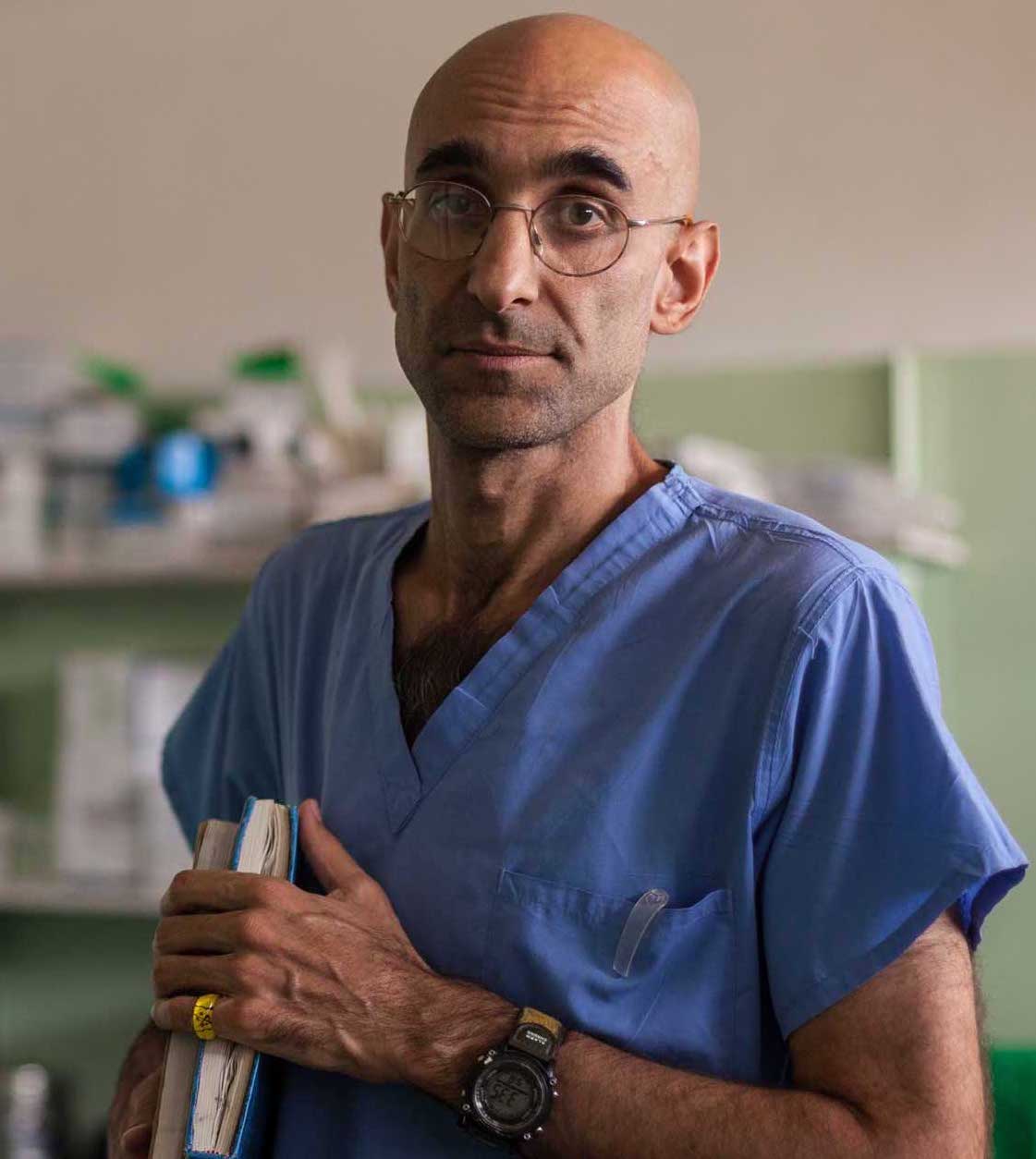 Umoderne Overlevelse Jurassic Park 40 - Tom Catena, M.D.: The world's most important doctor – to nearly a  million patients – saving countless lives in the war-torn and remote  villages of Sudan - Peter Attia